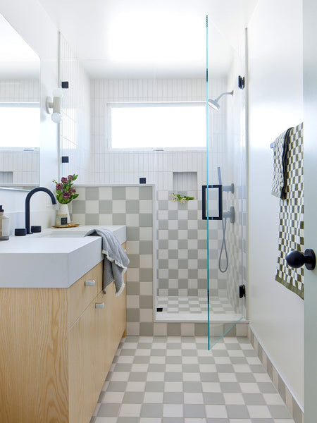 Nixing the Medicine Cabinet Streamlined This Tiny Bathroom—During the Remodel and Beyond