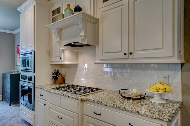 A Beginner’s Guide On How To Paint Kitchen Cabinets White